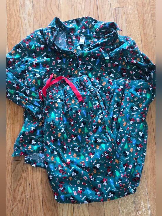 Disney Other - Old Navy Disney Adult Green Mickey & Minnie Holiday PJ Set EUC Size L